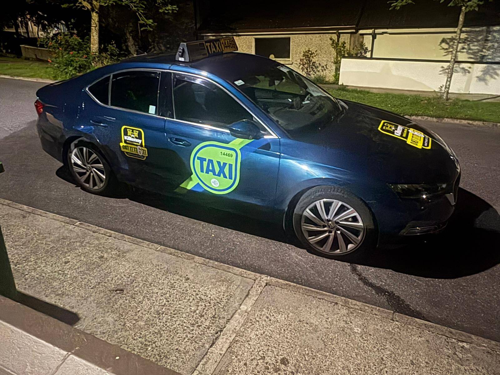 24 hour taxi service
